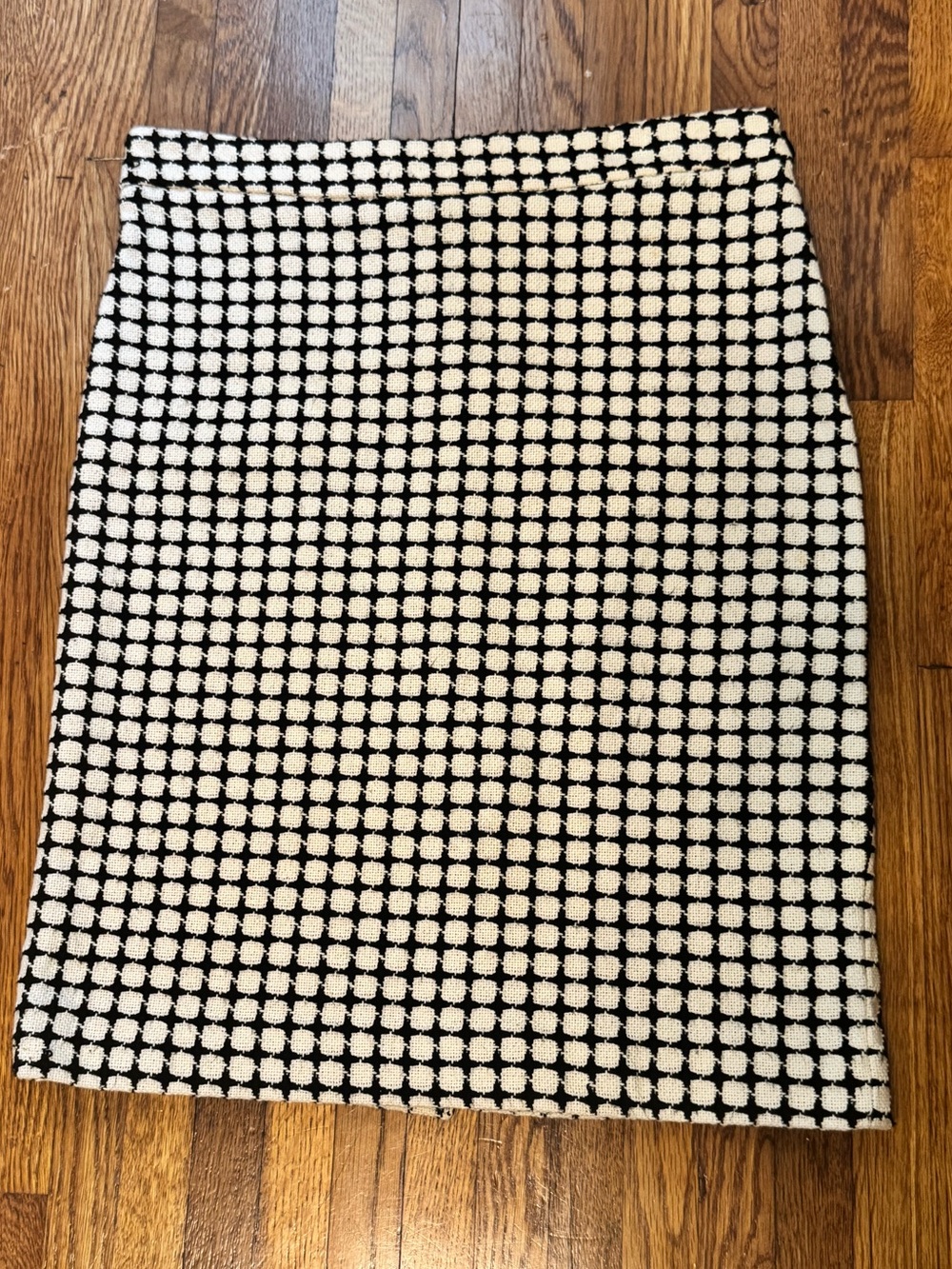 Banana Republic Black and White Patterned Pencil Skirt, sz 4